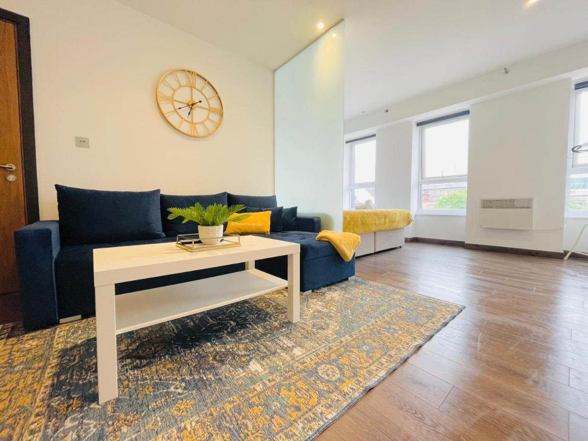 Park Street Apartment Luton By Hostaguest Exterior foto